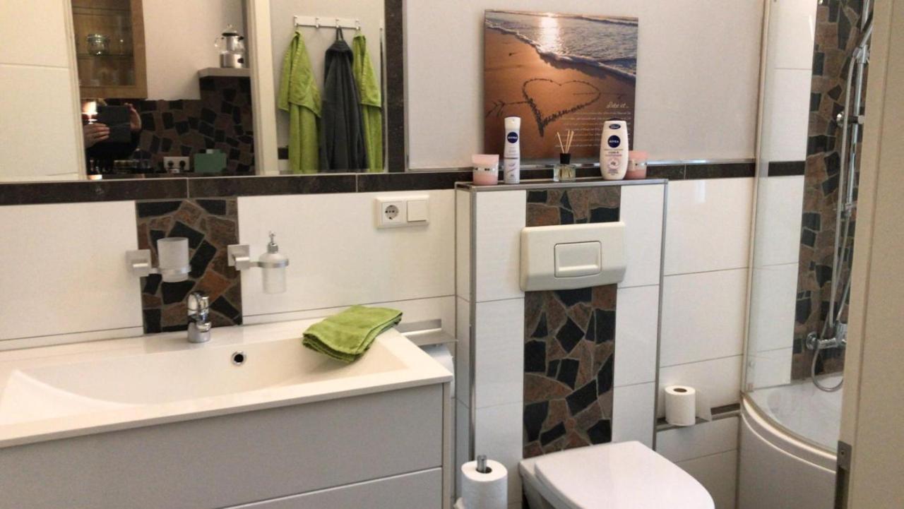 Stadthaus Artur - Apartment Madrid Ремшайд Екстериор снимка